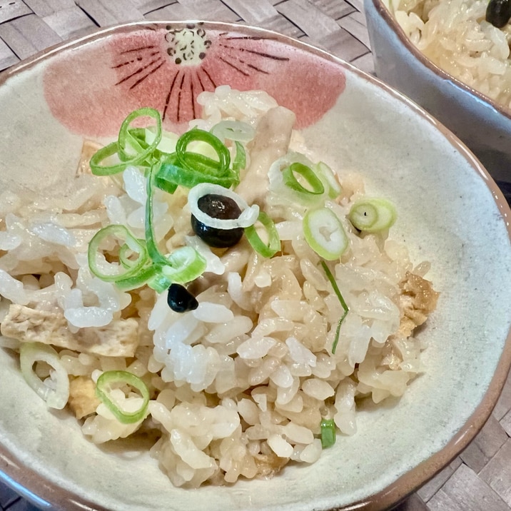 油揚げとしめじのおこわ